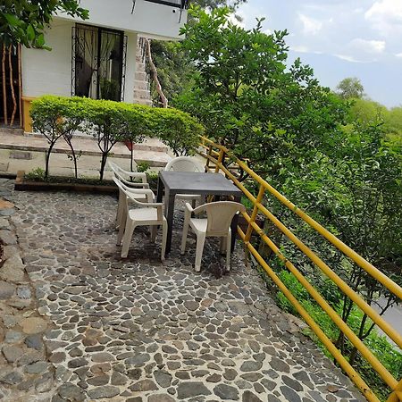 Apartamento Campestre Medellín Esterno foto